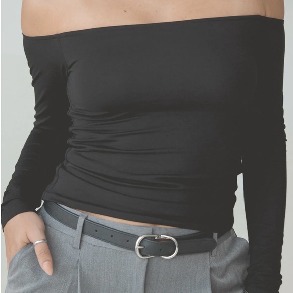 Klassy Network Black Off the Shoulder long sleeve Top - XS - Picture 1 of 3